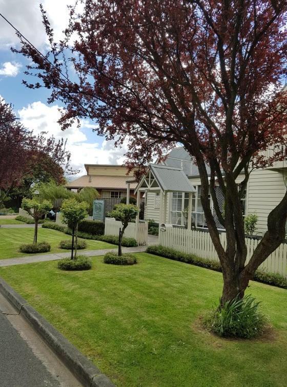 Creek Cottage Bed And Breakfast Traralgon Eksteriør bilde