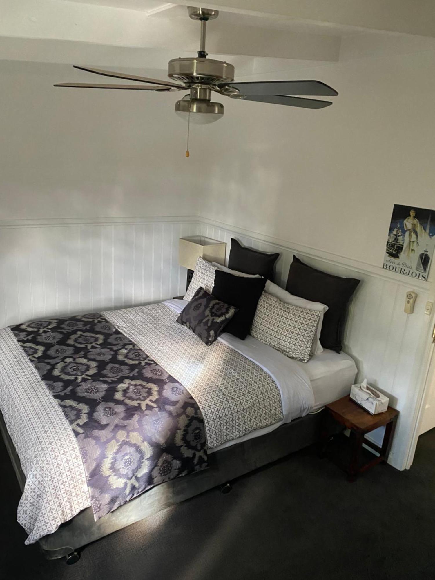 Creek Cottage Bed And Breakfast Traralgon Eksteriør bilde